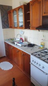 Maxwel TWIN ROOM, Forest 5 minutes, Playgrounds, athletic stadium, free tennis court 15 minutes,, free tennis coaching available