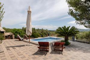 Dalmatian Countryside Home - Heated Pool & Jacuzzi