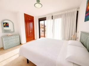 2 Bedroom Apartment Callao Salvaje