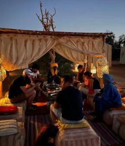 camp luxury desert