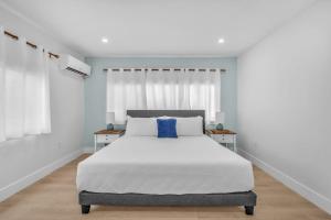 #1 - Romantic Beach Escape 1BR Walk to Ocean