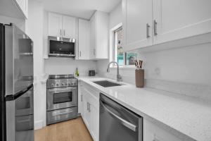 #1 - Romantic Beach Escape 1BR Walk to Ocean