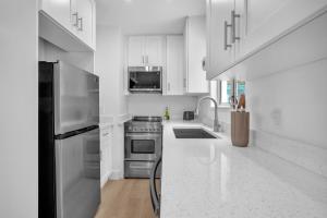 #1 - Romantic Beach Escape 1BR Walk to Ocean