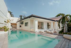 Salt & Palm Villa