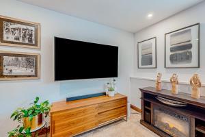 Modern Ski Retreat #C7