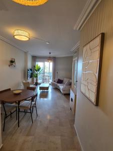 Elegant Apartment next to Beach & Marina Estepona