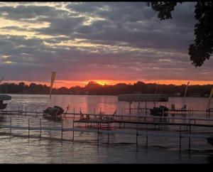 Bella Shores - Docks, Kayaks and Endless Memories