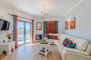 Spacious 4-Bedroom Villa with Private Pool