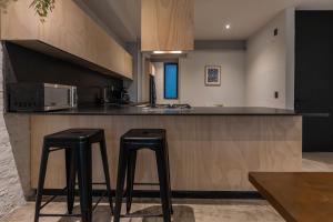 Depa Industrial Patio Interior y Cocina Amplia