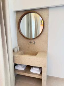 AVRA Apartments & Studios