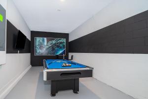 6BR Storey Lake Villa with private Pool 4176SS