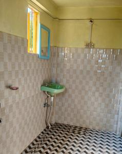 Travellers Hut Homestay Mawlynnong l Blossom Garden