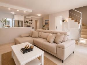 Luxury DelMare Marbella Pool Family Only