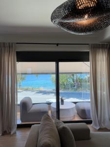 KLA Luxury Boutique Villa with Pool & Jacuzzi by WESTBOOKING GR
