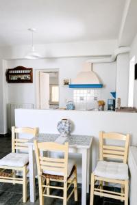 Stellinas House 2