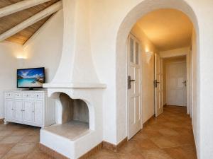 Sea View Three-Bedroom House 50m from the Beach 3