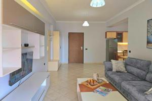 Mandalay Suites By The Beach 079 - Happy Rentals