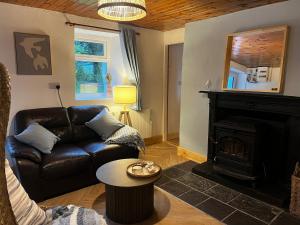 Glassillaun Beach White Cottage