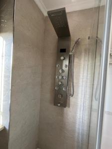BRUMARI -Design" moderno, self check-in e parcheggio facile