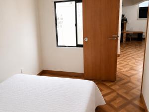 Aparta Suites Torre de Prado 502 Apartamento para 5 Personas