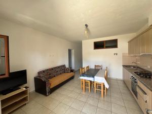 Era Guesthouse 10