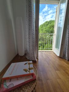 Otto Novalja, spacious penthouse apartment in city center