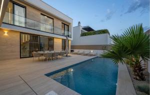 Gorgeous Home In Tribunj With Private Swimming Pool, Can Be Inside Or Outside