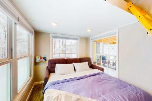 Tiny Homes on Pleasant