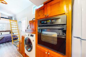 Tiny Homes on Pleasant