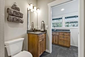1910 Craftsman on Walnut
