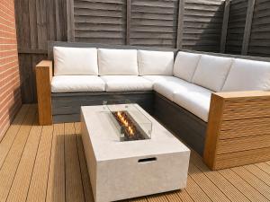 Modern 2 Bedroom Gem With Private Garden