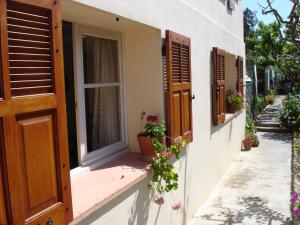 ANTIBES 06 2P RDJ Villa Ideal pour couple avec enfants