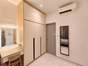 Cozy Suits 3BR At Traders Park Apartment City View C180