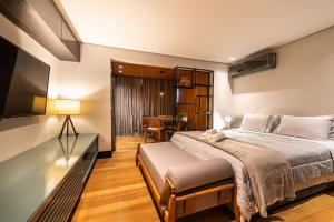 BHaus Vila Olimpia VN Casa do Ator | Apartmento Deluxe | 12o andar | Vaga de Garagem | Academia | Lavanderia pay per use | Minimercado | Recepção 24h | Coworking | Piscina | cs128