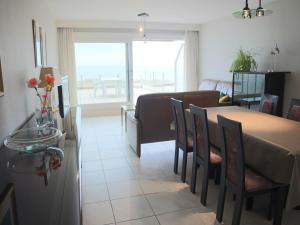 Seafront apartment in Nieuwpoort Bad