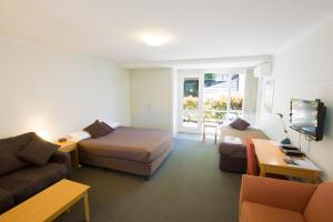 Summer East Apartments