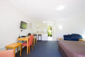 Summer East Apartments