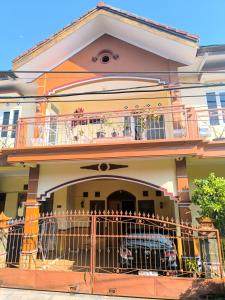 Sierra Homestay Malang 3 BR AC