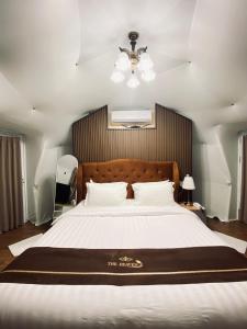 The Heaven Royal Glamp