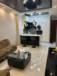 Modern 1BR Apartment in Isani Cozy & Private