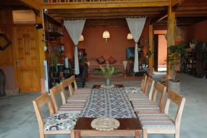Hihi Homestay Tả Van - Mountain View & Local Experience in Sa Pa