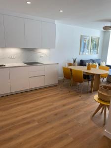 Luminoso apartamento en segunda línea playa 438