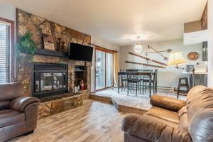 Big Mountain Getaway with Trail-Slope Access