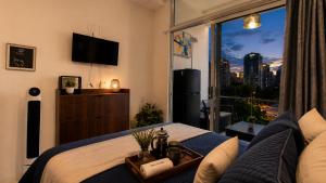 Balcony, 24 7 Self Check-in Long-Stay Ready Airport