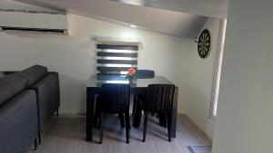 Cai Residence - Stylish 2BR Staycation near EK & Tagaytay Gateway