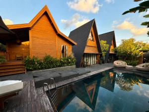Twinseas Villa
