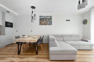 Modern Apartament Towarowa - by Jantar Apartamenty Kołobrzeg
