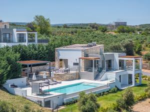 Skyline Villas, By Hellocrete