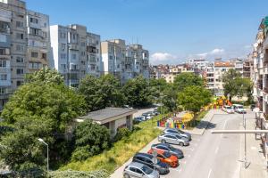 Modern Varna Stay Near Sea Garden