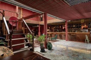 Ḥokma Boutique Hotel & Tropical Lounge